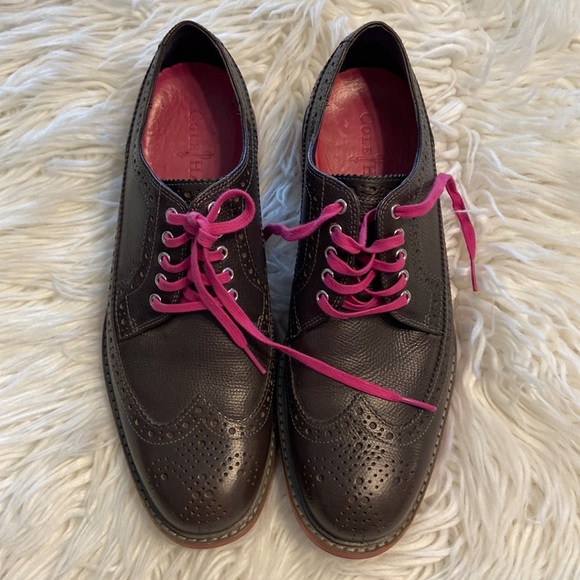 COLE HAAN Man Oxford’s 👞 size 8 excellent condition color brown with pink